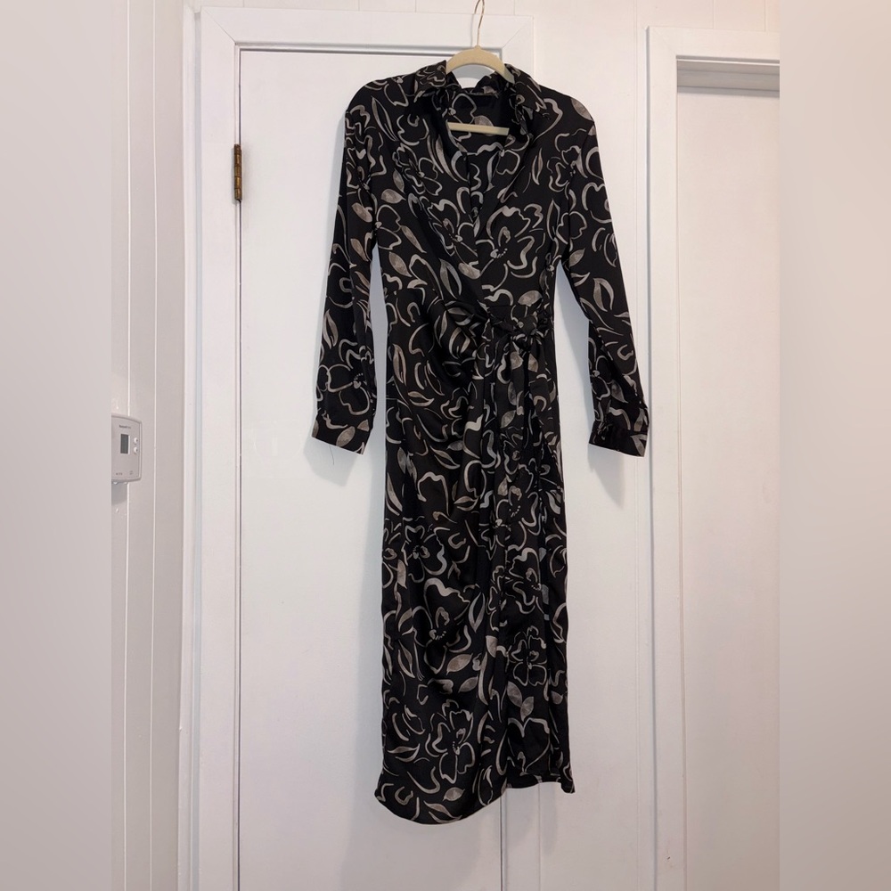 Dress Forum Black and Cream Floral Dress